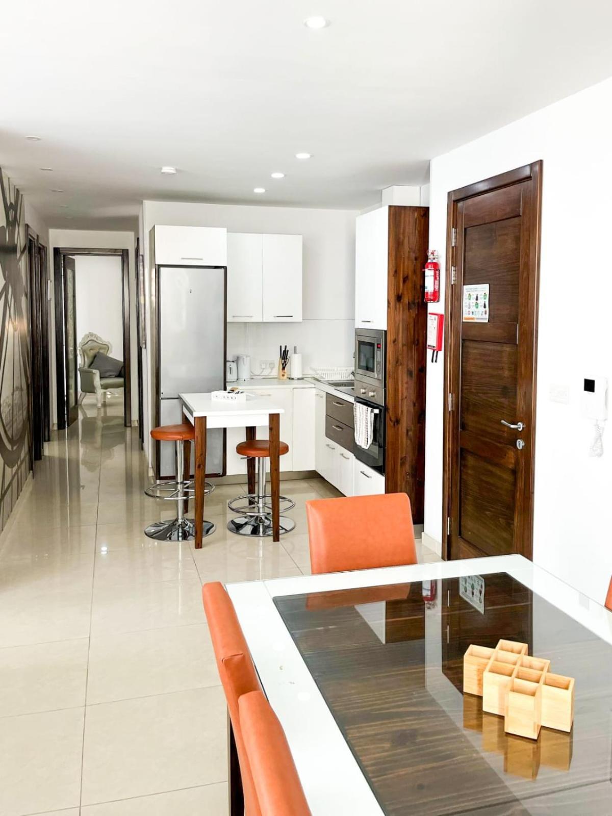 Apartment In Ta' Xbiex 3br- 3 Min Yatch Marina *