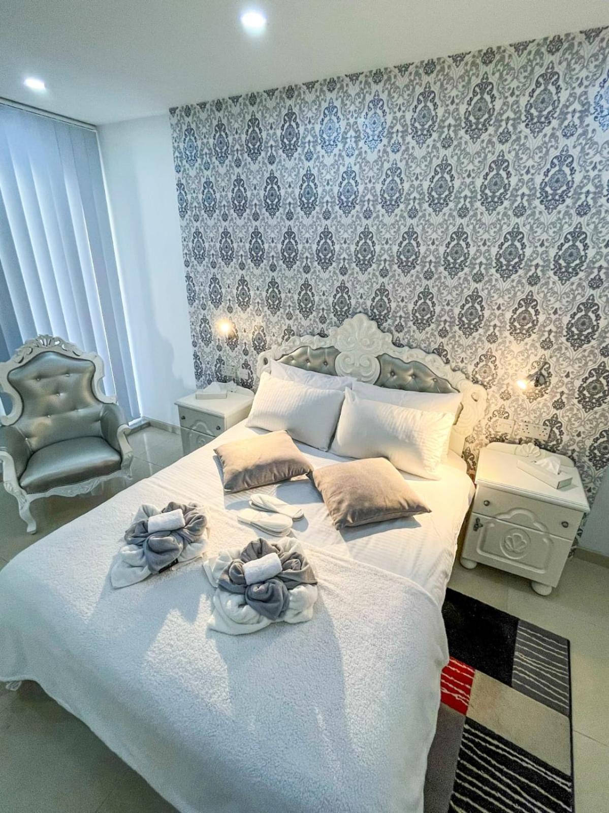 Apartment In Ta' Xbiex 3br- 3 Min Yatch Marina Msida