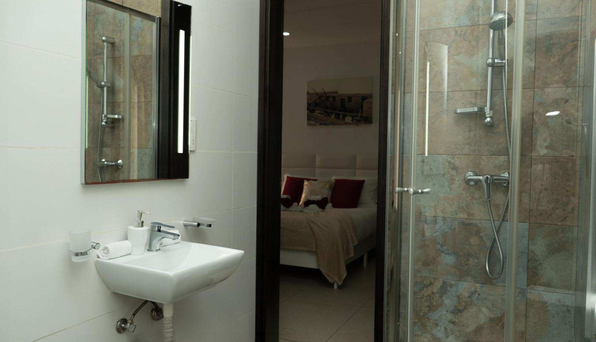 In Ta' Xbiex 3br- 3 Min Yatch Marina Apartment *