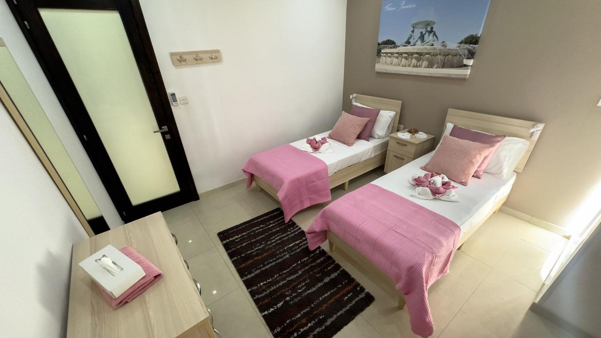 In Ta' Xbiex 3br- 3 Min Yatch Marina *