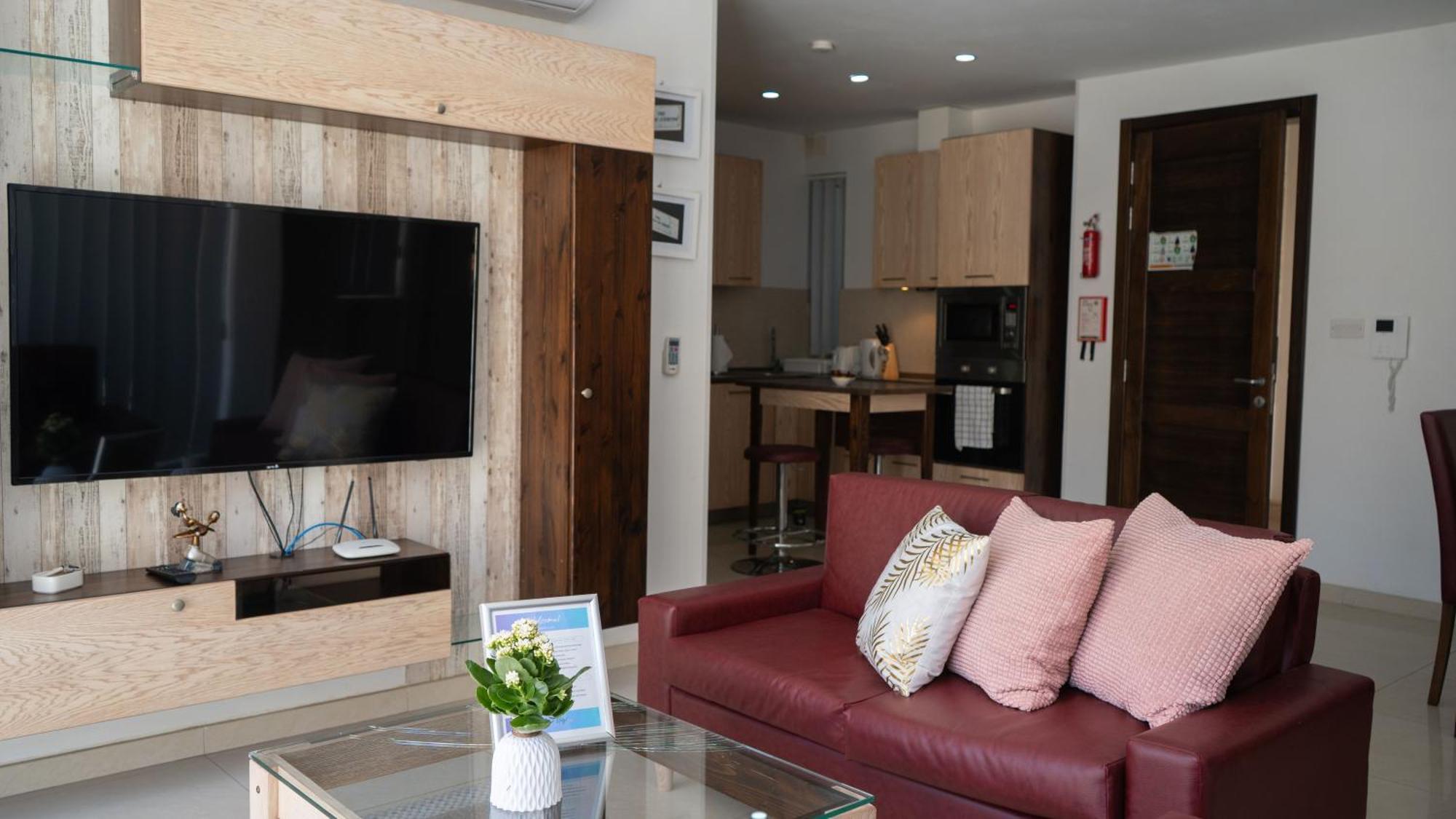 In Ta' Xbiex 3br- 3 Min Yatch Marina Apartment